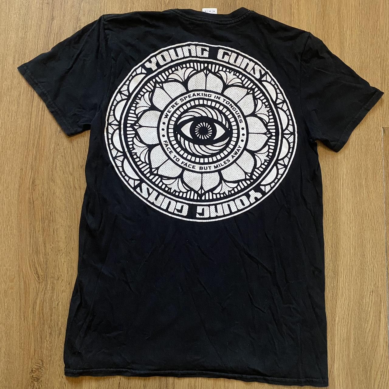 Gildan Young Guns rock big print black and white band tee Size US M / EU 48-50 / 2 - 1 Thumbnail