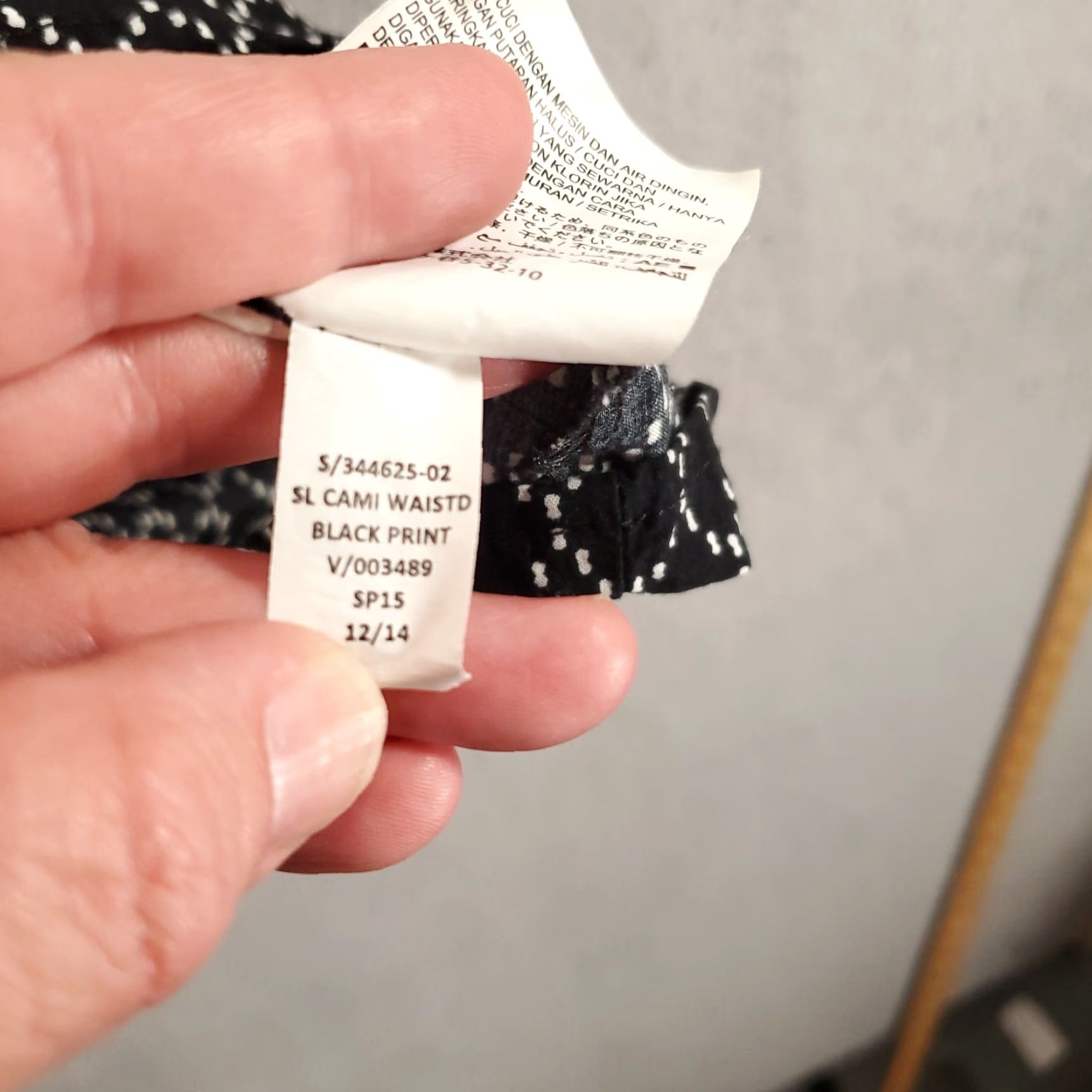 Old Navy Womens Old Navy Camisole Dress 2XL Black White Sleeveless V-Neck Pullover Geometric Mini Tank Dress Fashion Slip Dress Beach Reg 2XL Womens Size XXL / US 16-18 / IT 52-54 - 6 Thumbnail