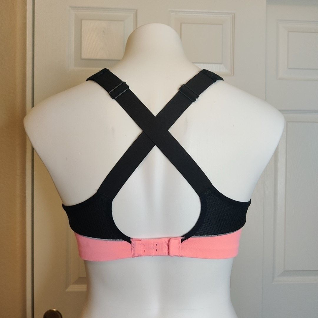 Victoria's Secret Victoria's Secret The Standout VSX Sport Bra 34C Size ONE SIZE - 4 Thumbnail