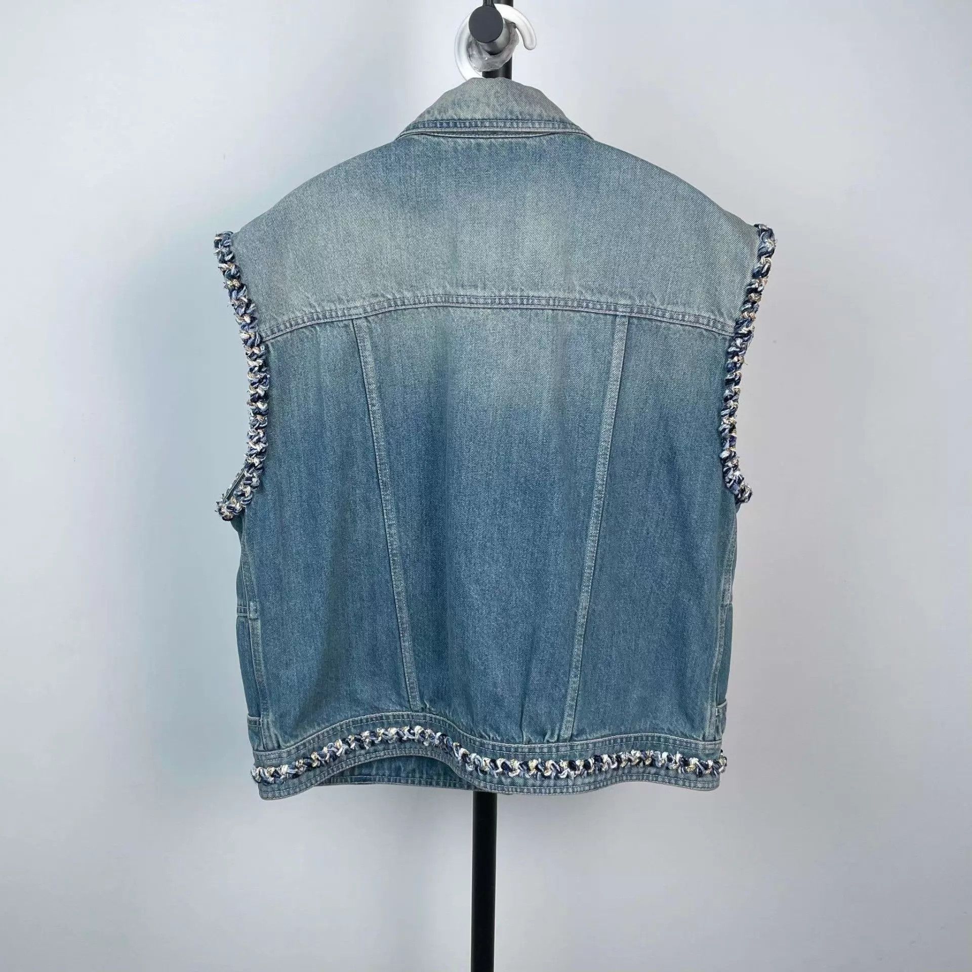 Chanel Chanel Denim Woven Fringe Trim Vest 40 Size M / US 6-8 / IT 42-44 - 2 Thumbnail