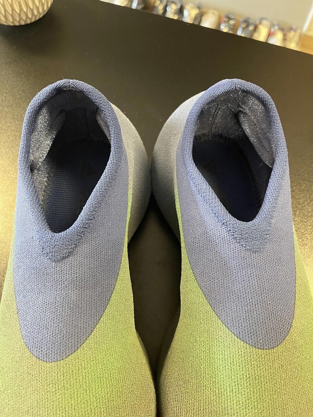 Yeezy Yeezy Knit Runner Faded Azure Size 10.5 Gently Worn VNDS Size US 10.5 / EU 43-44 - 5 Thumbnail