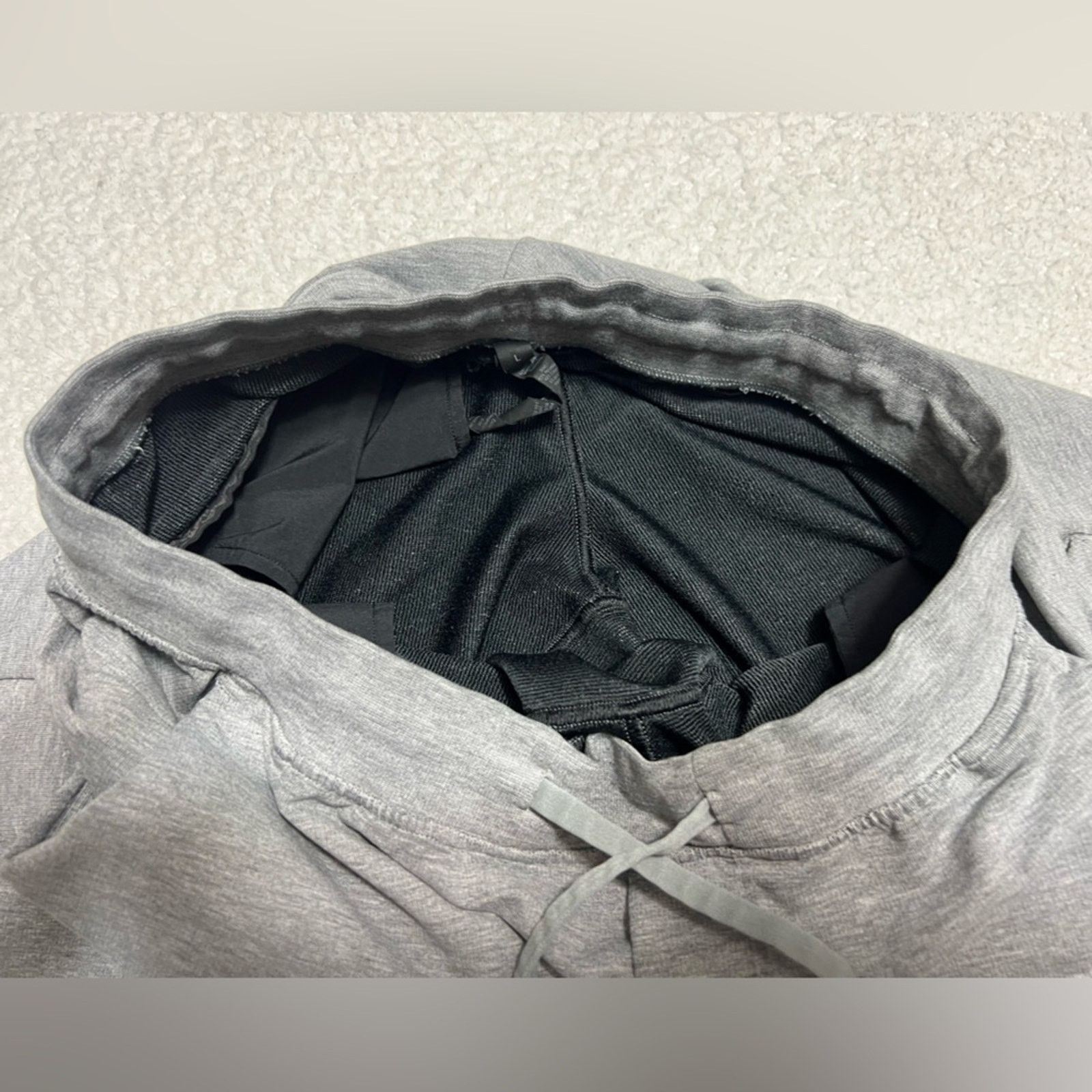 Lululemon Lululemon City Sweat 9” Inseam Men’s Heathered Gray Shorts Size US 30 / EU 46 - 3 Thumbnail
