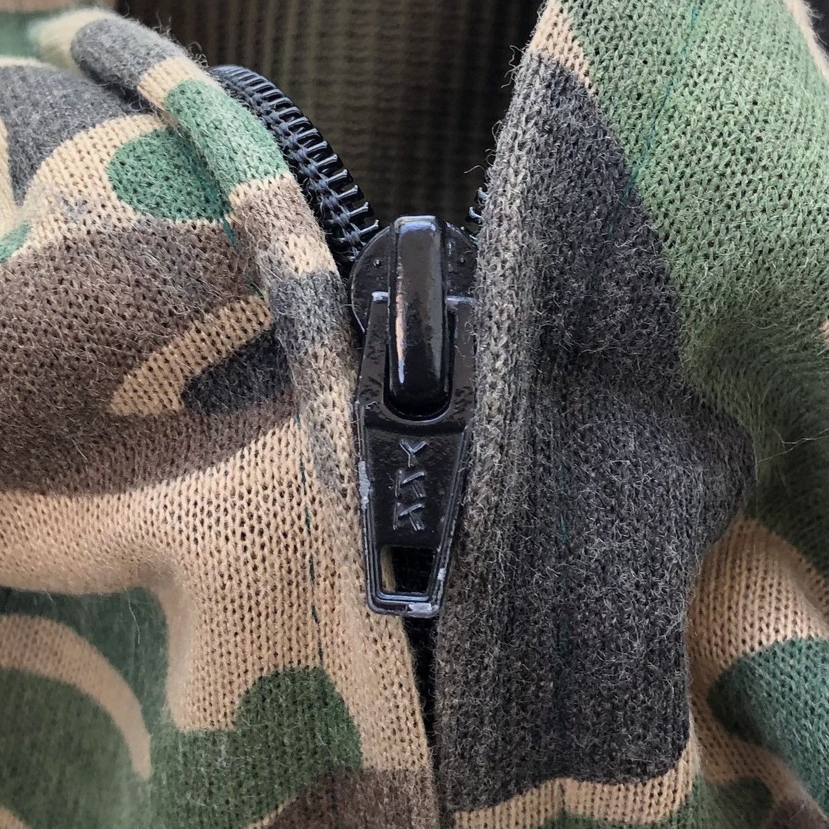 Vintage VINTAGE 70's DUCK CAMOUFLAGE FULL ZIPPER AMERICAN SPORTSWEAR Size US L / EU 52-54 / 3 - 7 Thumbnail