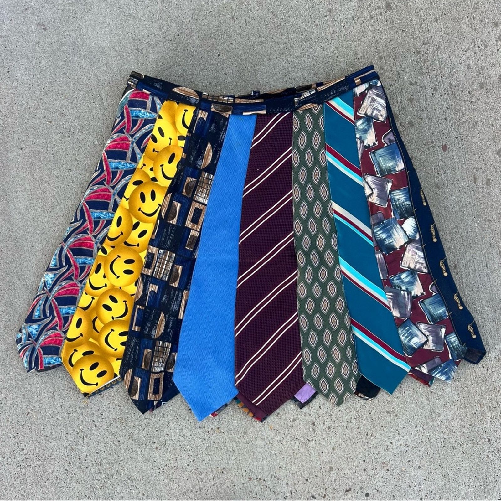 Vintage Custom Upcycled Vintage Necktie Skirt MEDIUM Size 28" / US 6 / IT 42 - 3 Thumbnail