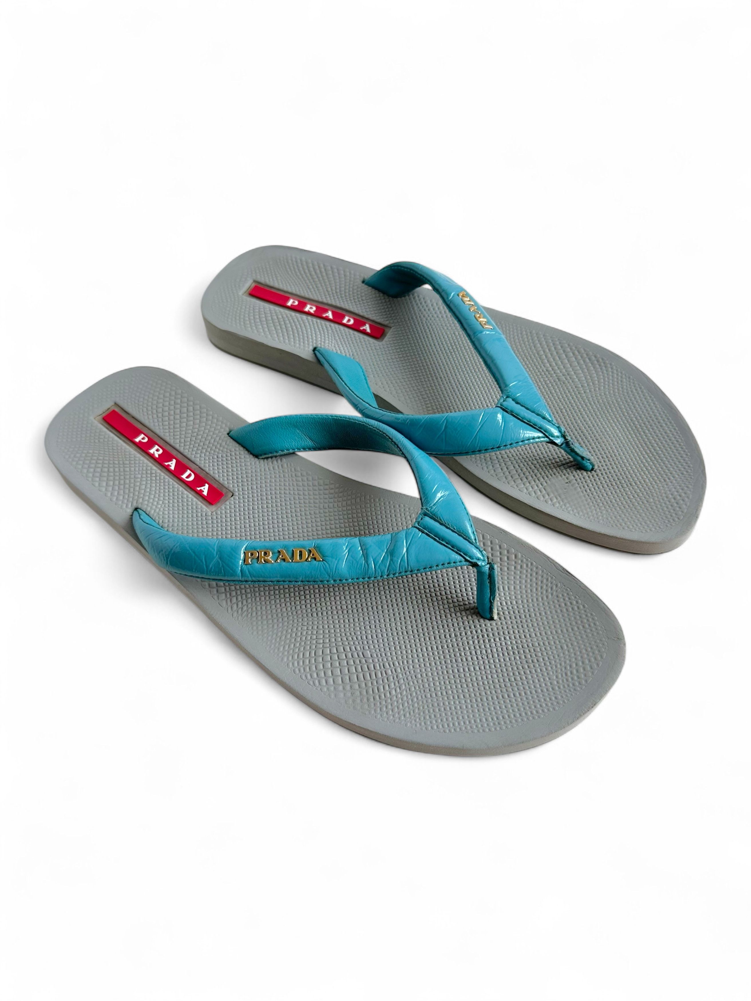 Prada y2k Prada Red Tab Flip Flops Sandals EU38 Size US 8 / IT 38 - 1 Thumbnail