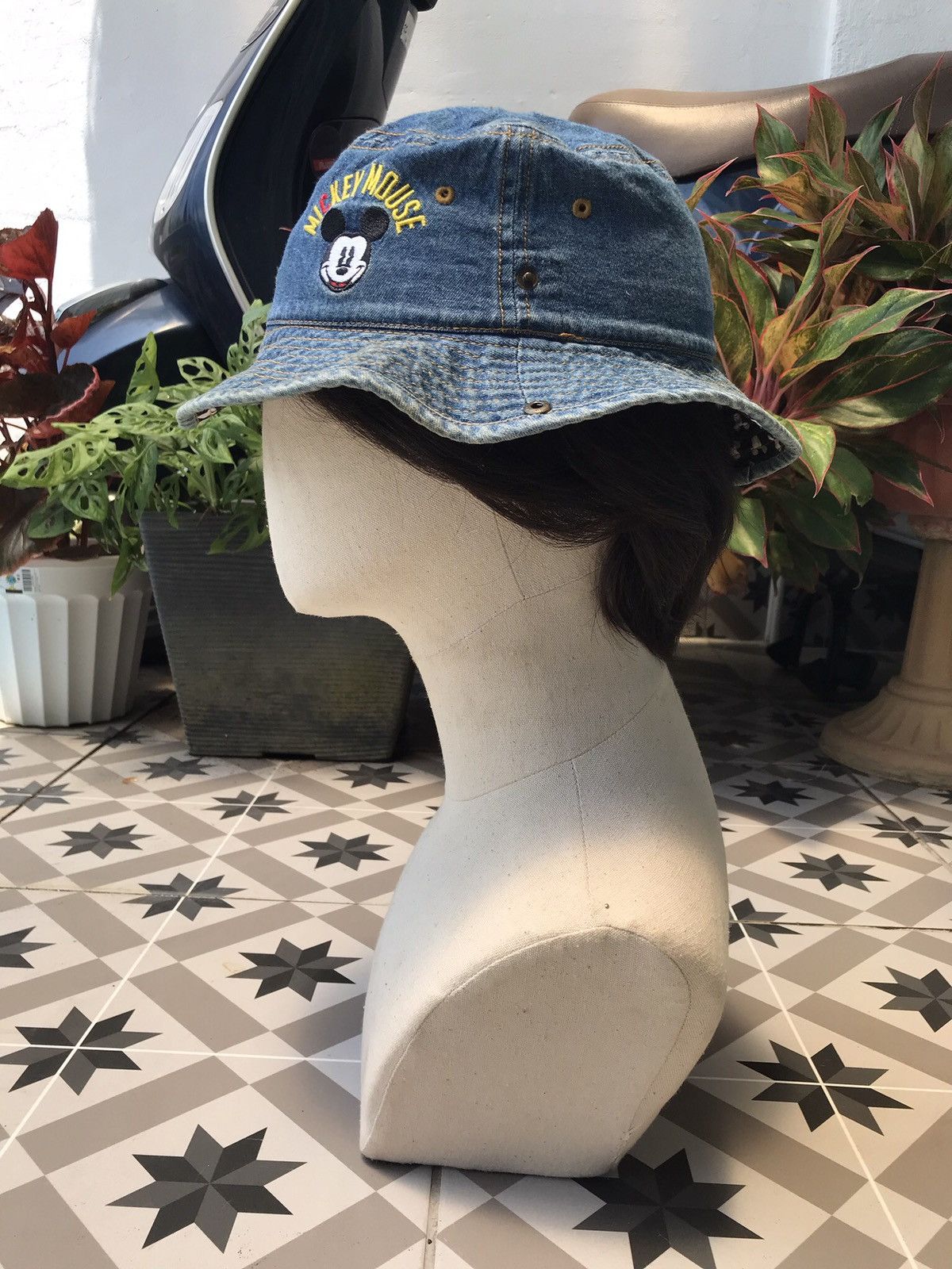 Disney × Japanese Brand ( YOUTH ) MICKEY MOUSE BUCKET HAT CAP HAT BY TOKYO DISNEY Size ONE SIZE - 11 Thumbnail