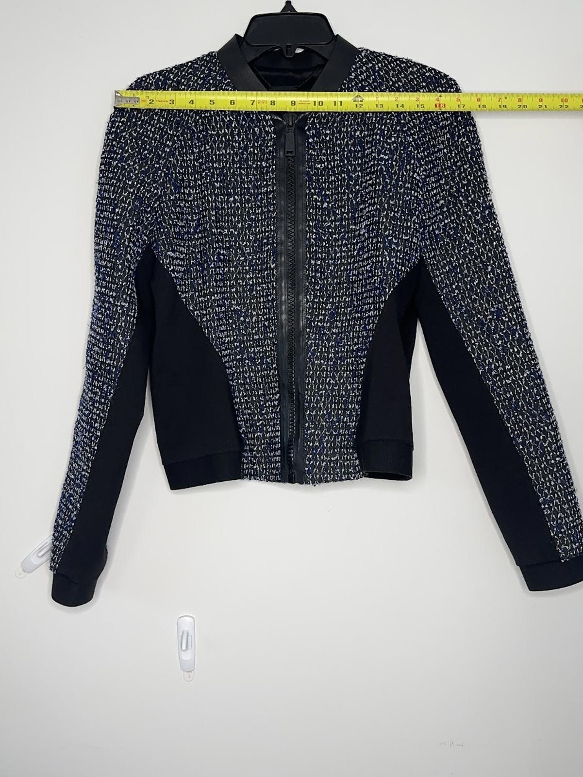 Elie Tahari Elie Tahari Sandie Cropped Zip-Front Tweed Jacket - Sz. M Size M / US 6-8 / IT 42-44 - 7 Thumbnail