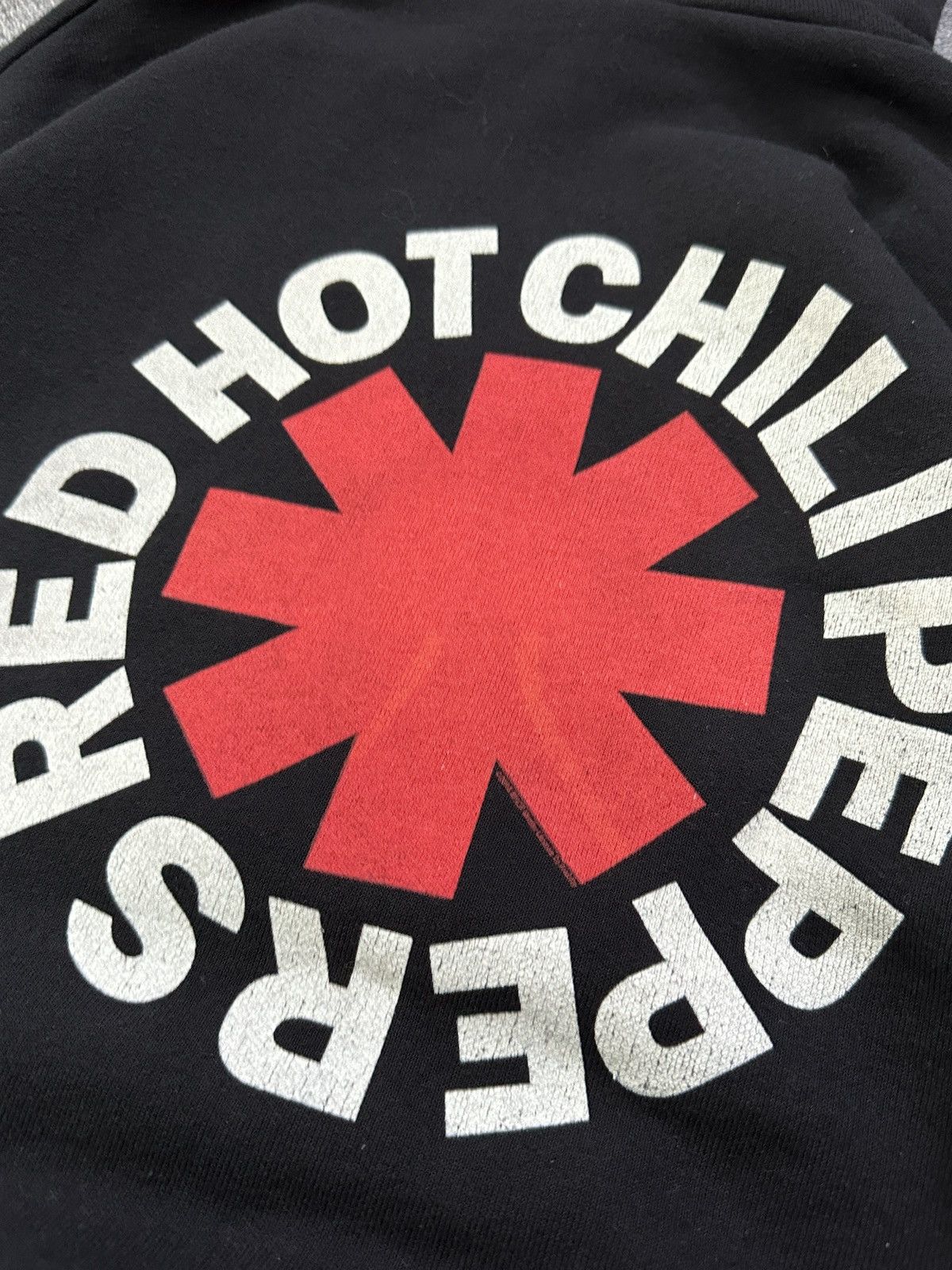 Band Tees Red Hot Chili Peppers 2018 Big Logo Tour Hoodie Black S Size Size US S / EU 44-46 / 1 - 7 Thumbnail