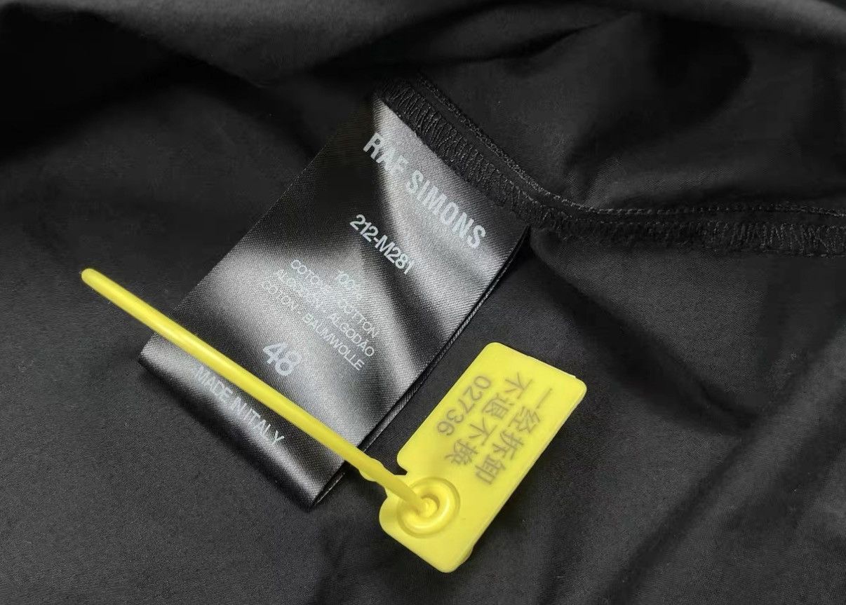 Raf Simons Raf Simons Small R Logo Embroidered Black Shirt J31 Size US M / EU 48-50 / 2 - 6 Thumbnail