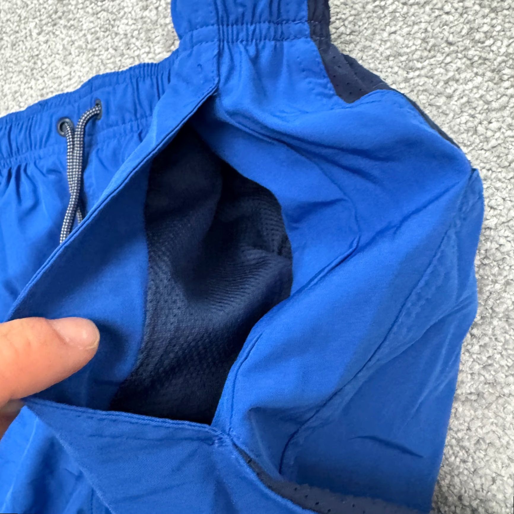 Nike Nike Swim Valley Shorts Mens L Blue Elastic Waist Pockets Athletic Beach Gym Swimming Vintage: No Size US 33 - 3 Thumbnail