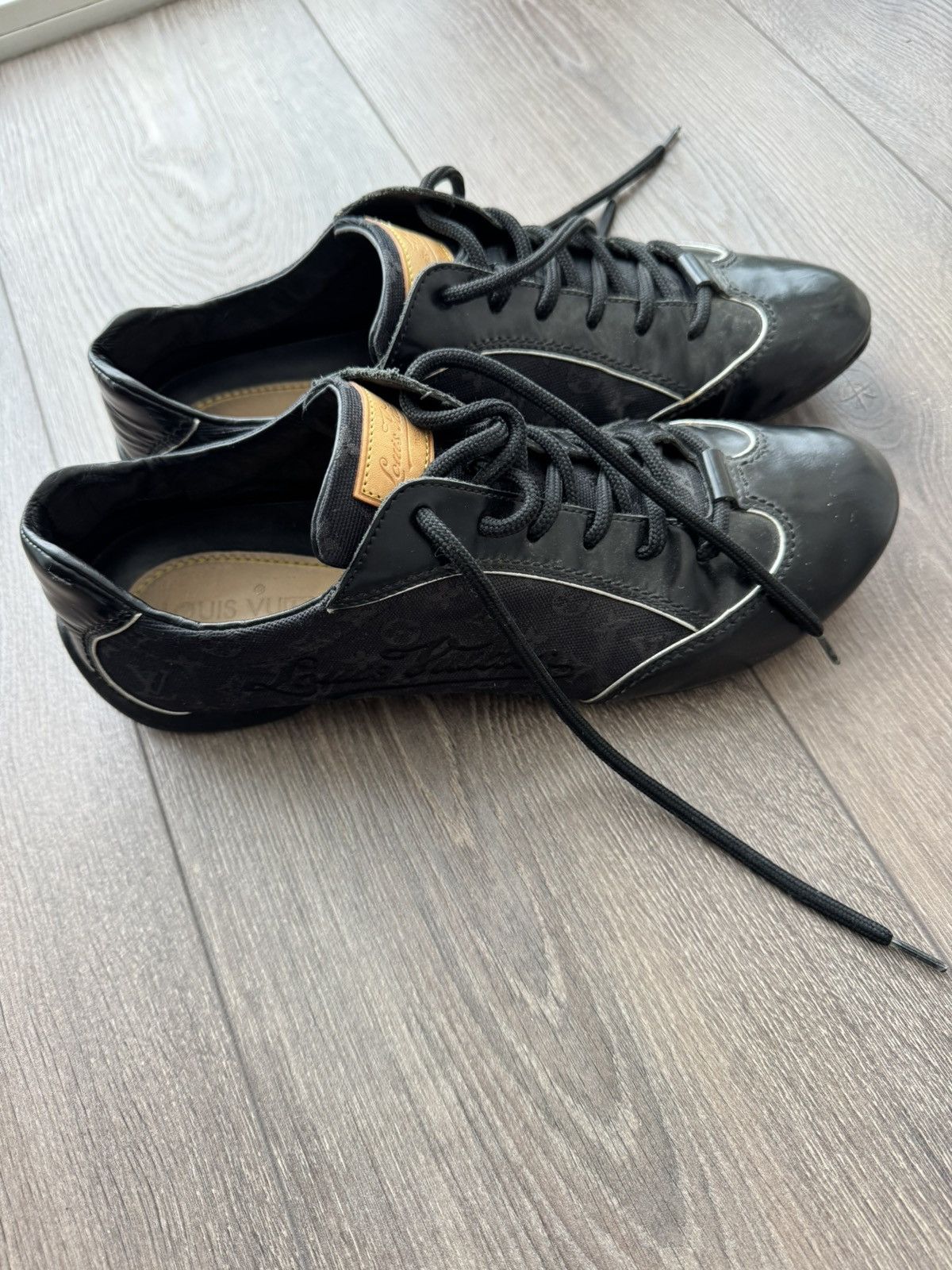 Louis Vuitton Louis Vuitton Black Leather Low Top Sneakers Size US 9 / IT 39 - 3 Thumbnail