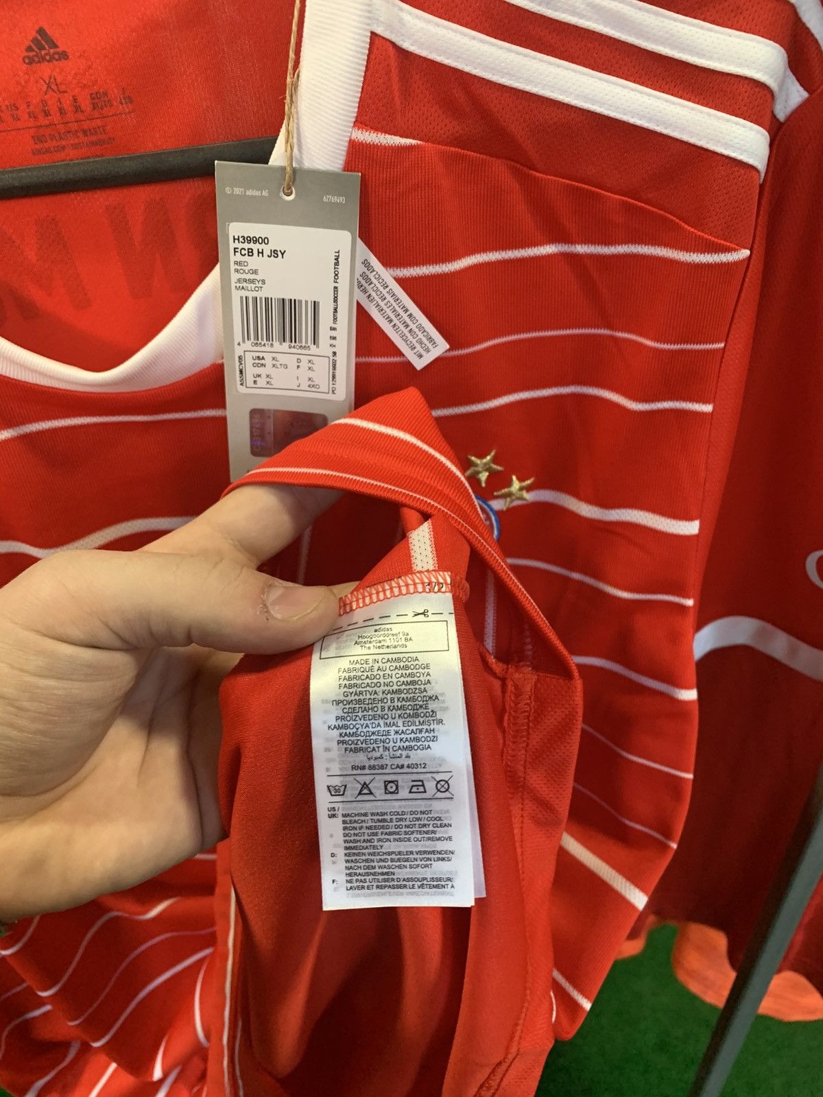 Adidas Bayern Munich Jersey Home football 2022 - 2023 Tchutcho 17 Size US XL / EU 56 / 4 - 7 Thumbnail