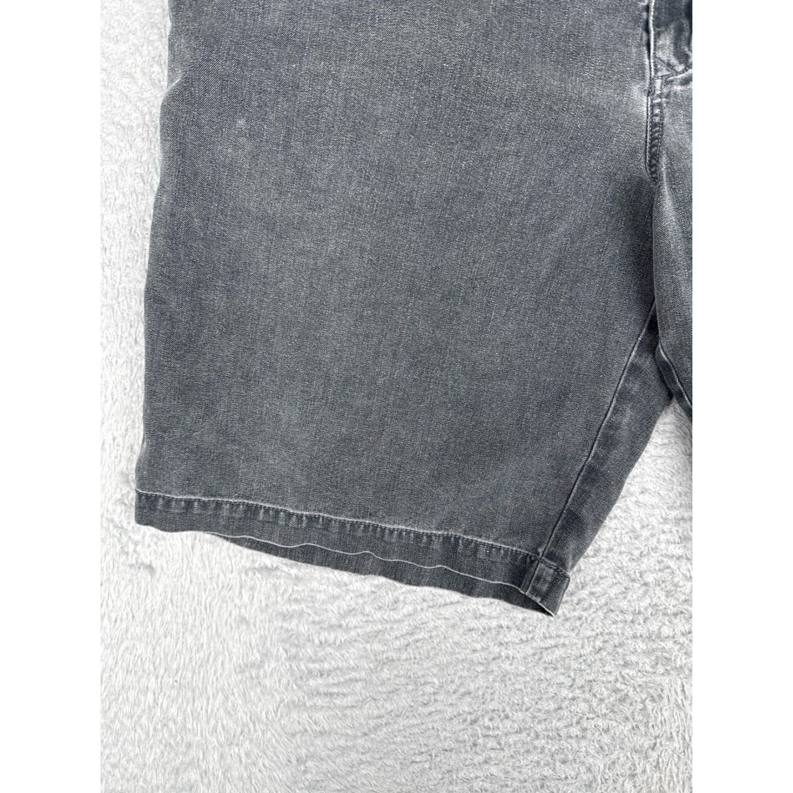 Tommy Bahama Tommy Bahama Shorts Mens 40 Gray Silk Cotton Herringbone Flat Front Casual Chino Size US 40 / EU 56 - 3 Thumbnail