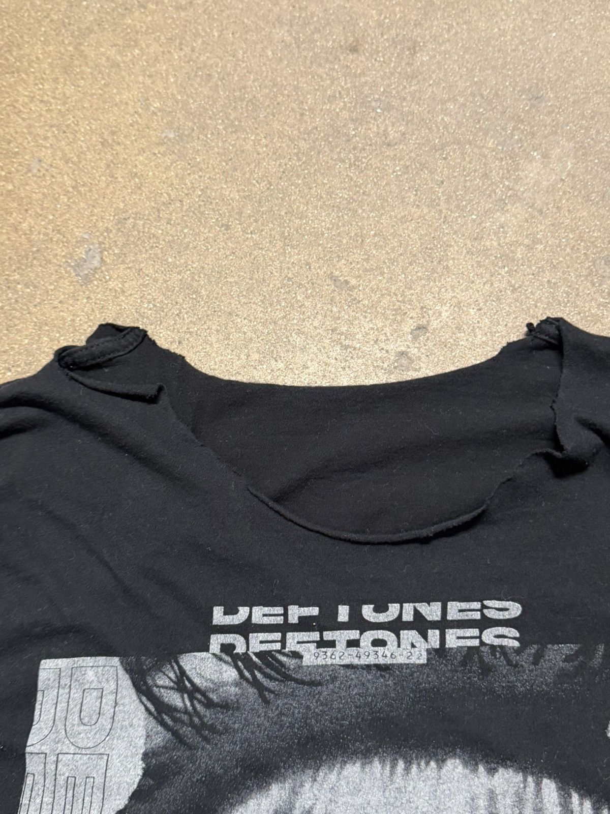 Band Tees Deftones saturday night wrist raw neckline t shirt Size US M / EU 48-50 / 2 - 4 Thumbnail