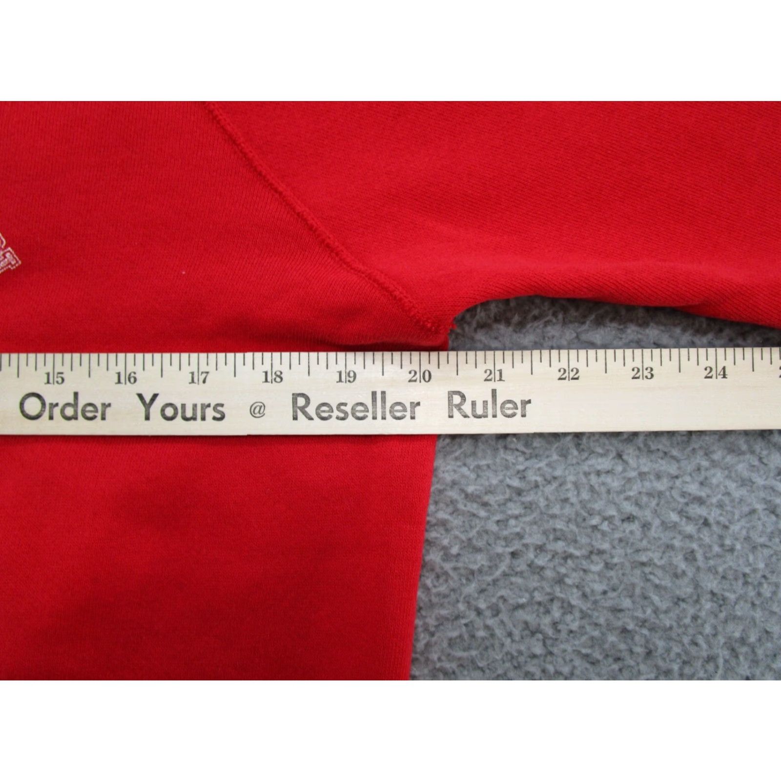 Champion VINTAGE University of Wisconsin Platteville Raglan Sleeve Sweatshirt Hoodie SZ L Mens Red Pullover Sports University 80s Size US L / EU 52-54 / 3 - 5 Thumbnail