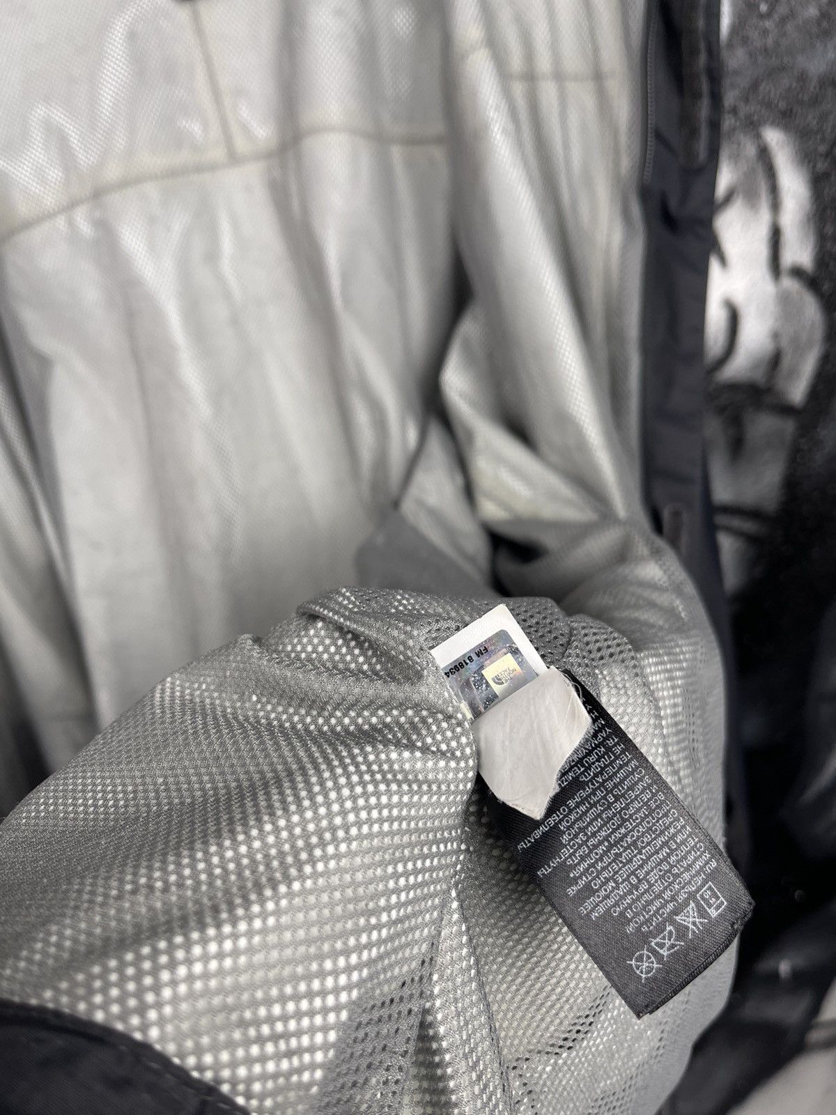 The North Face The North Face HyVent Casual Full Zip Black Waterproof Jacket Men’s Size XXL Size US XXL / EU 58 / 5 - 14 Thumbnail