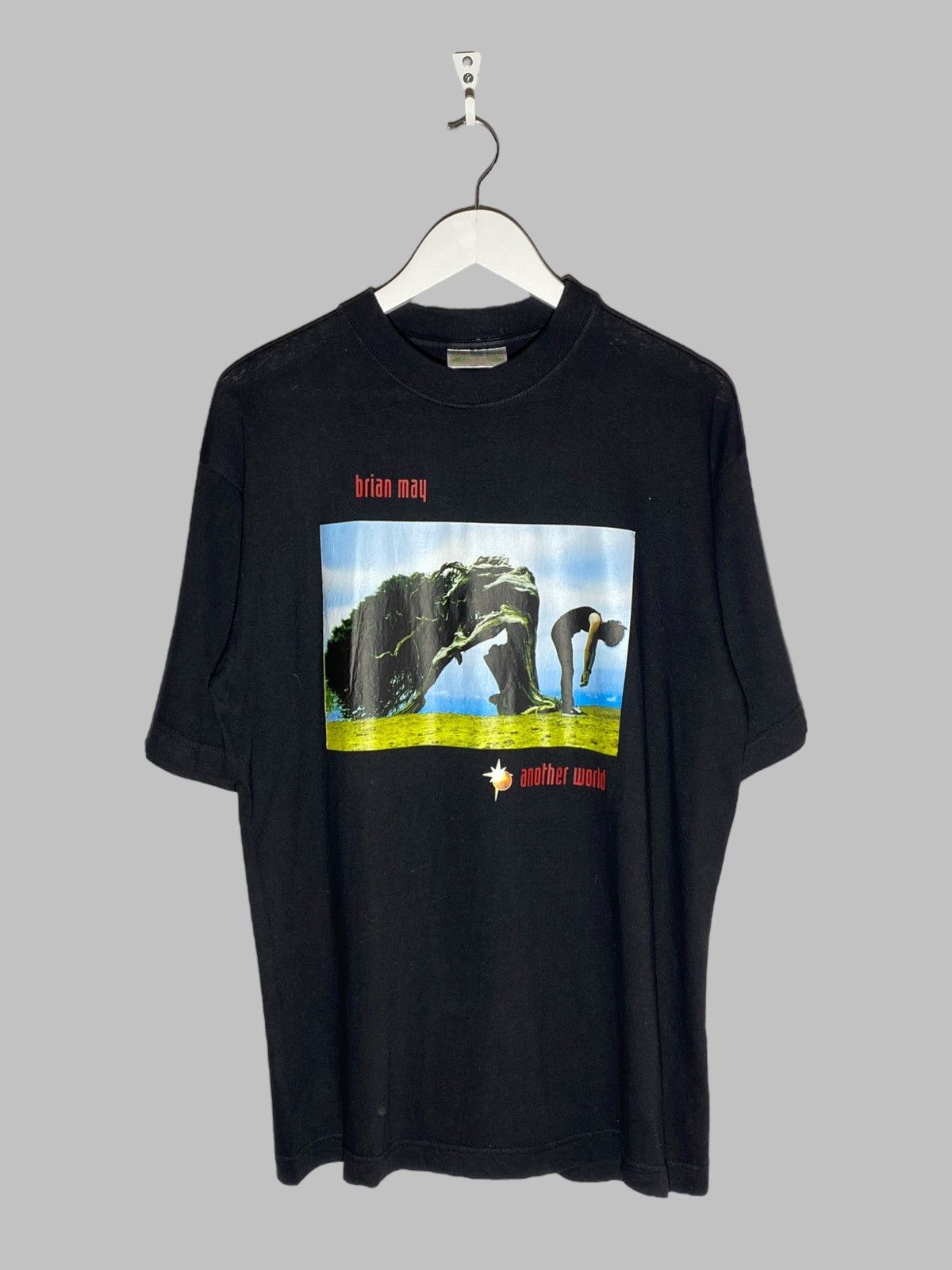 Band Tees 🔥 VINTAGE BRIAN MAY TOUR 1998 BAND TEE QUEEN ANOTHER WORLD 🔥 Size US M / EU 48-50 / 2 - 1 Thumbnail