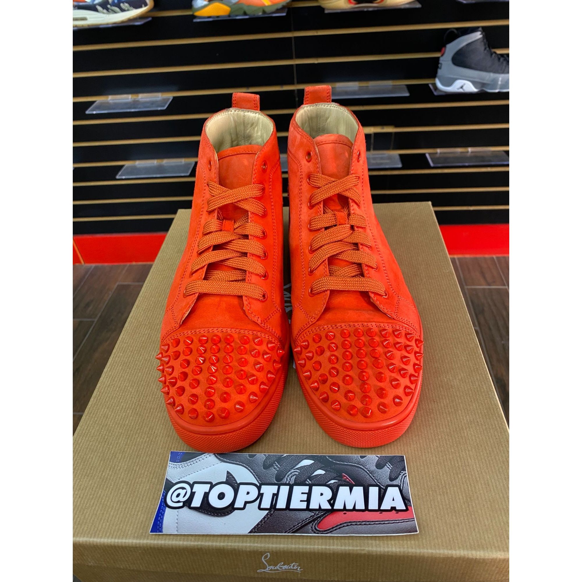 Christian Louboutin CHRISTIAN LOUBOUTIN ORANGE SUEDE sz 40.5 Size US 7.5 / EU 40-41 - 2 Thumbnail