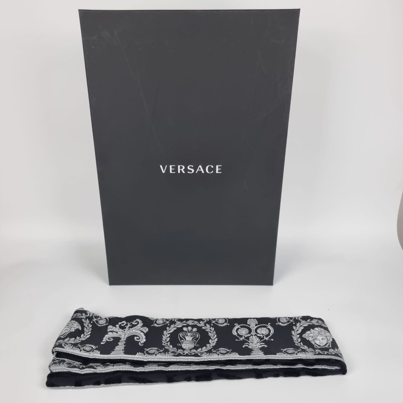 Versace VERSACE Baroque And Greca Black/Silver Unisex Long Bathrobe Size US S / EU 44-46 / 1 - 2 Thumbnail
