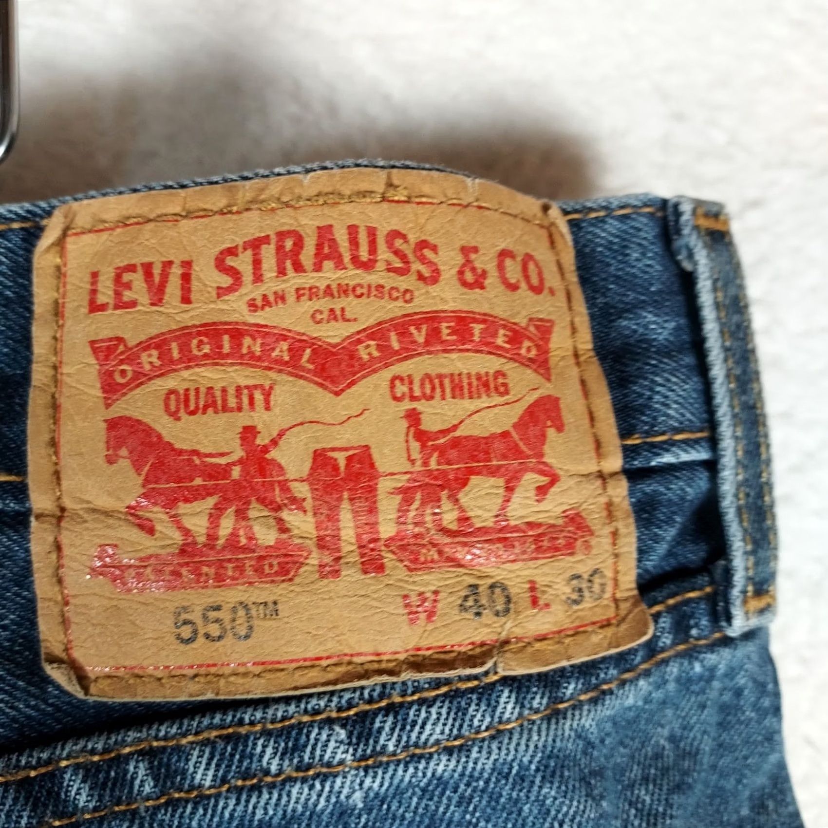 Levi's Levi’s 550 Relaxed Fit Jeans Men 40x30 Blue Denim Medium Wash Zip 5-Pocket Straight Regular Comfort Jeans Mens Size US 40 / EU 56 - 3 Thumbnail