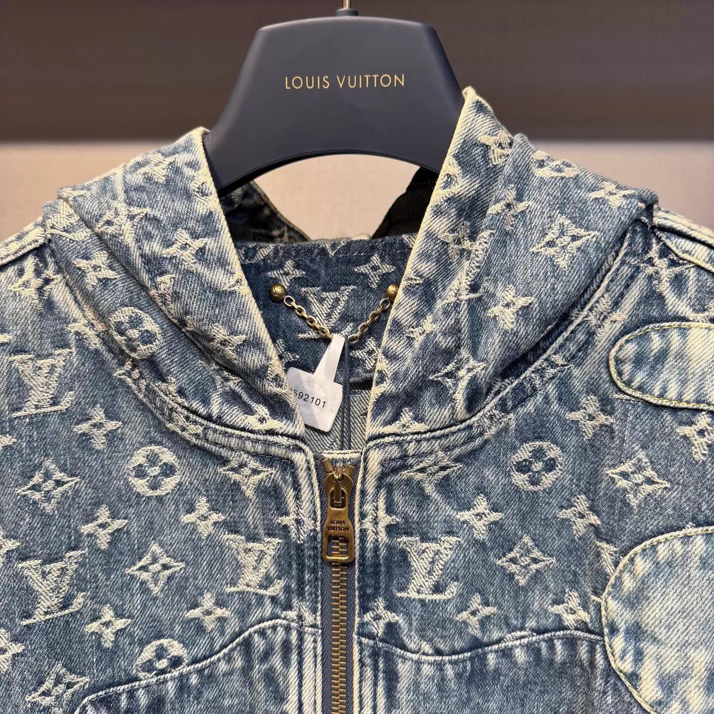Louis Vuitton Louis Vuitton 50 Jacket 128/70 Size US M / EU 48-50 / 2 - 2 Thumbnail
