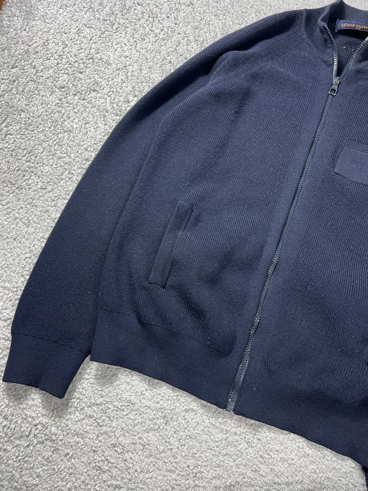 Louis Vuitton Louis Vuitton Dark Blue Wool Knit Zip Up Sweater Size L Size US L / EU 52-54 / 3 - 6 Thumbnail