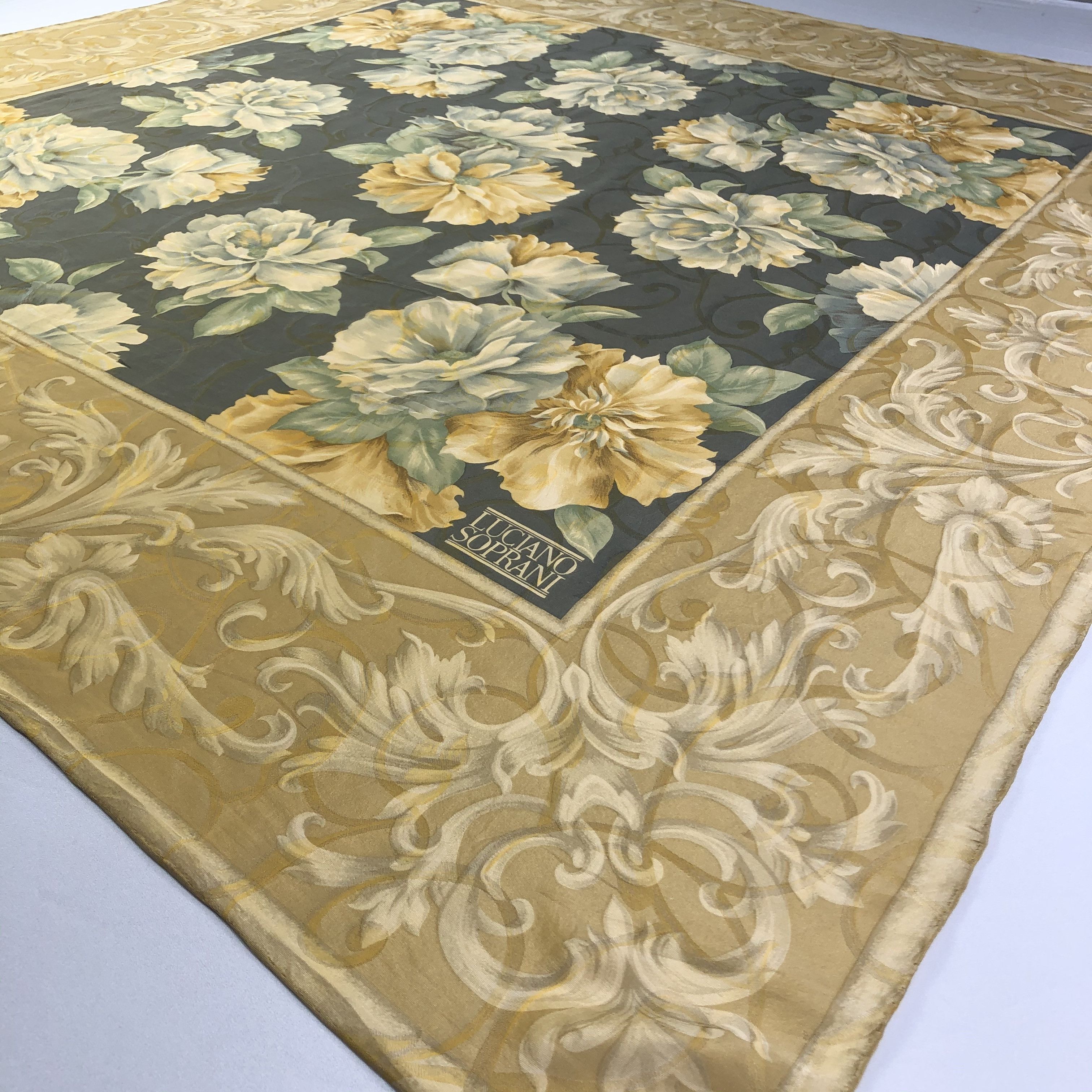 Vintage Vintage Luciano Soprani Silk Scarf Size ONE SIZE - 5 Thumbnail