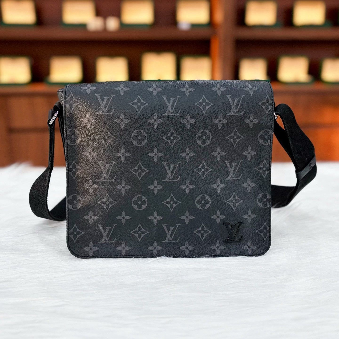 Louis Vuitton LV Black Monogram Crossbody Bag Size ONE SIZE - 1 Thumbnail