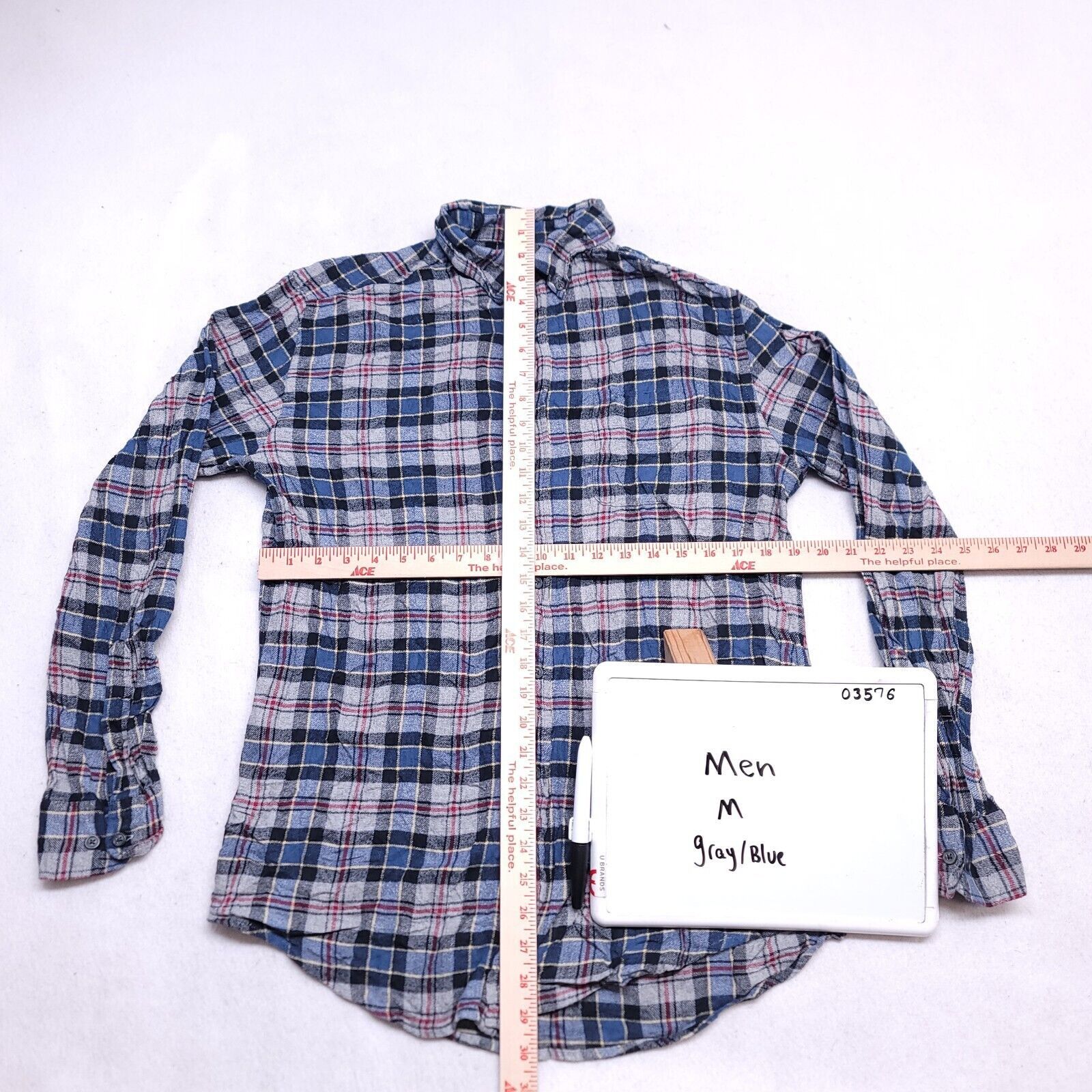 Croft & Barrow Croft & Barrow Tartan Flannel Shirt Mens Size M Gray Blue Size US M / EU 48-50 / 2 - 6 Thumbnail