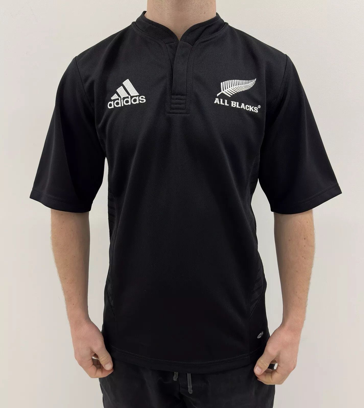 Adidas VINTAGE ADIDAS RUGBY NEW ZEALAND 2007 2008 ALL BLACKS SHIRT Size US S / EU 44-46 / 1 - 1 Thumbnail