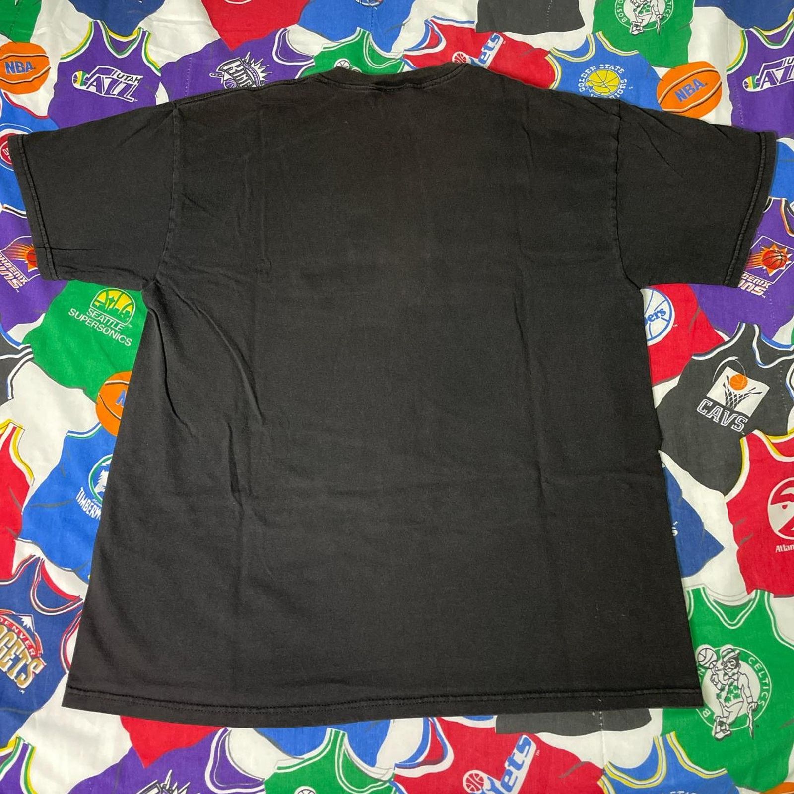 NBA × Vintage Vintage Starter 1998 NBA Chicago Bulls 3 Peat Mascot Tee Size US XL / EU 56 / 4 - 2 Thumbnail