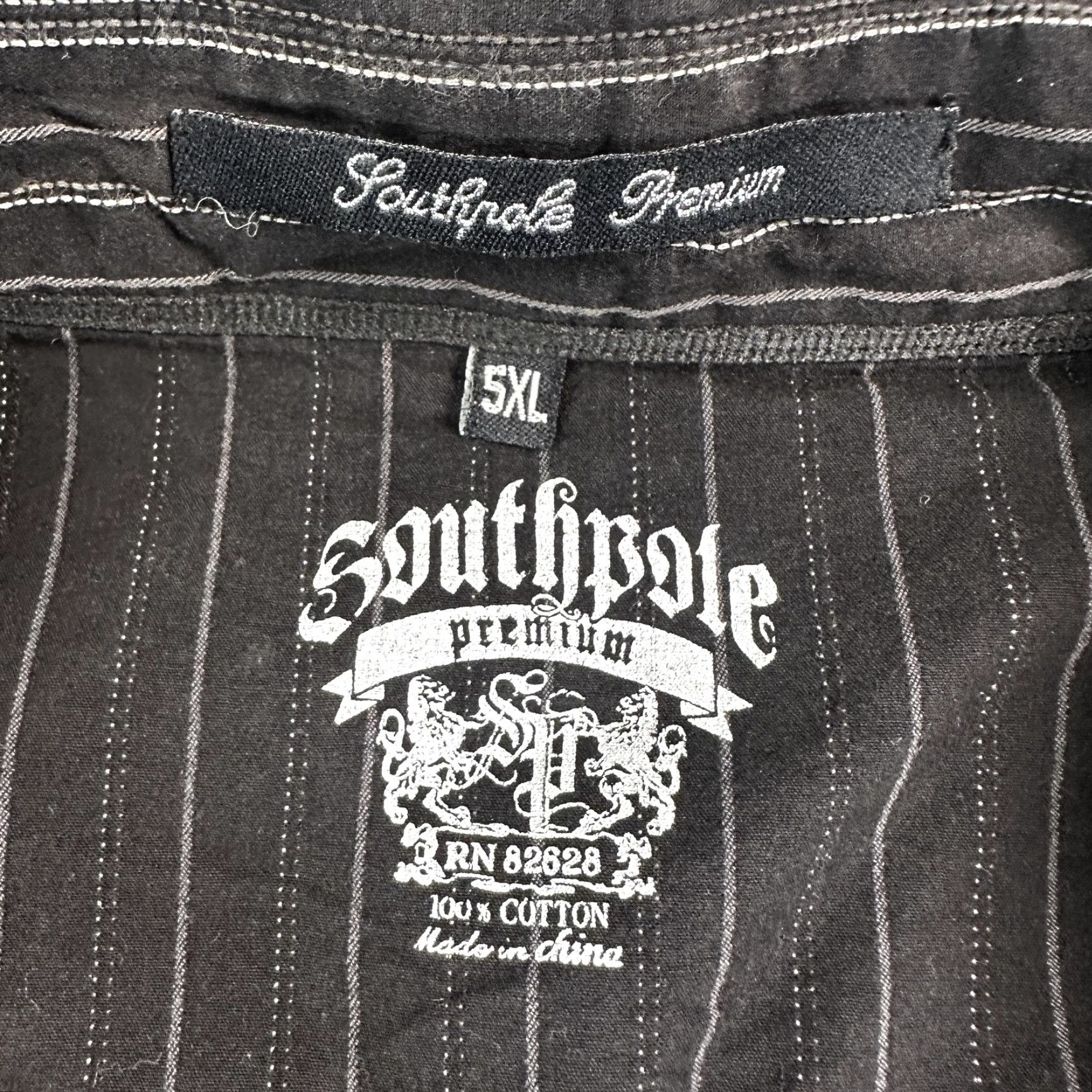 Southpole Southpole Shirt Mens 5XL Black Stripe Long Sleeve Tribal Graphic Button Front Size US XXL / EU 58 / 5 - 2 Thumbnail