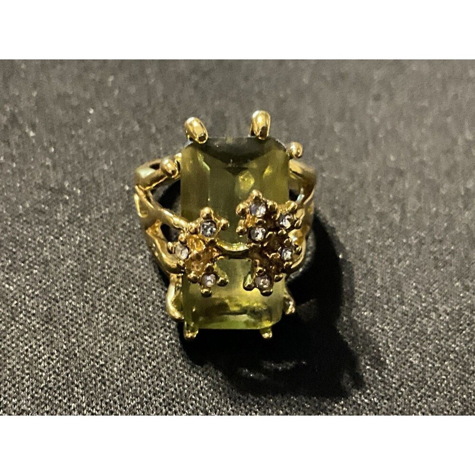 Other Gold Tone Statement Ring Glass & Rhinestone Size 6 Size ONE SIZE - 2 Thumbnail