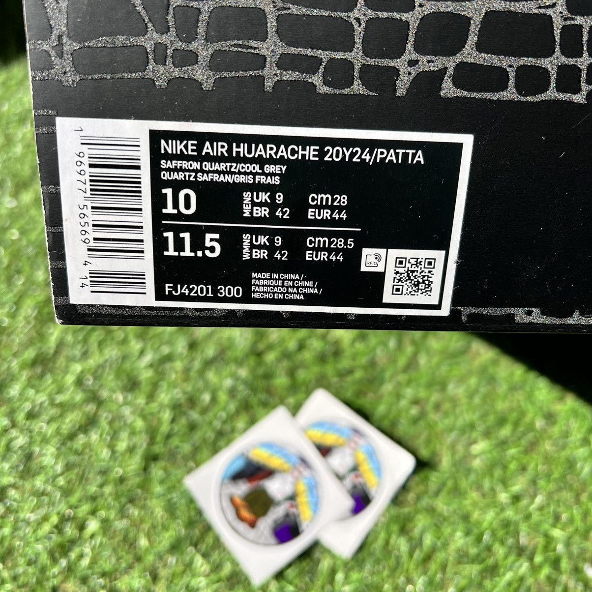 Other Rare Nike Patta Huaraches 20Y24 collaboration Pegasus Size US 10 / EU 43 - 13 Thumbnail
