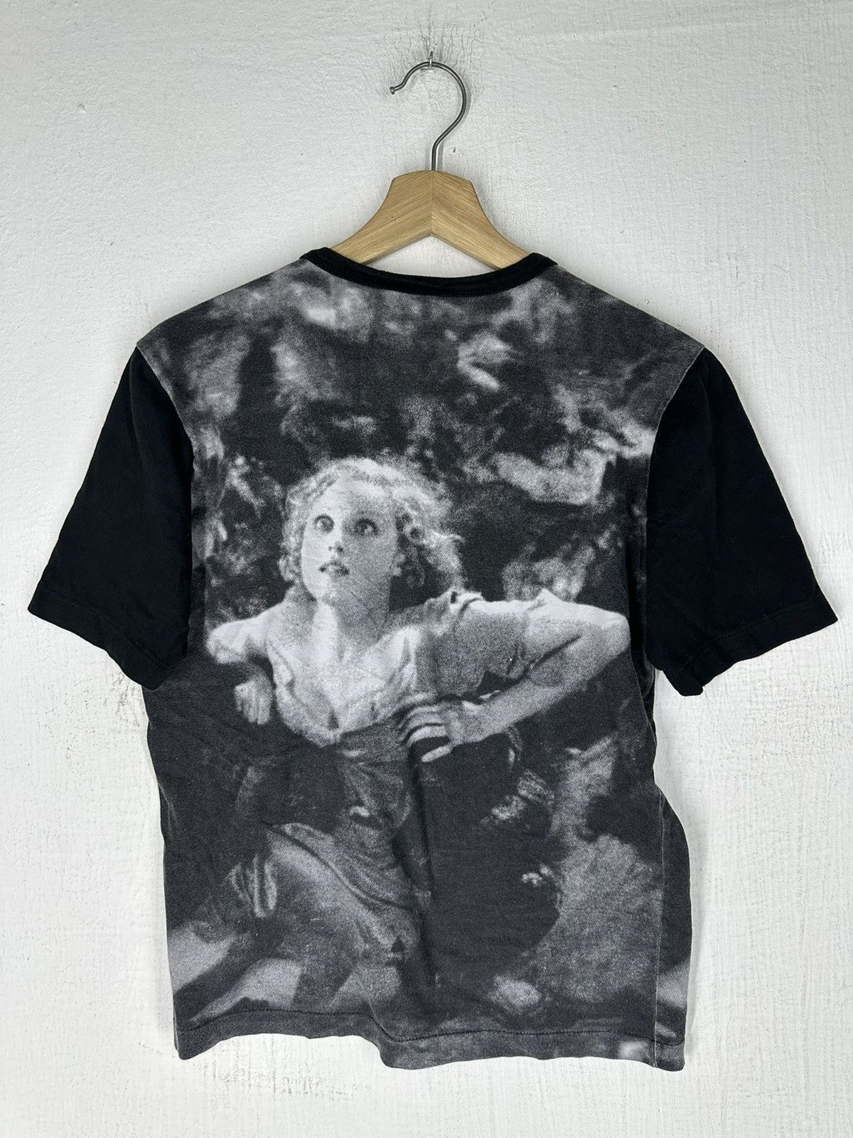 agnes b. Over Print Again Homme Agnes B. Tee Size US S / EU 44-46 / 1 - 4 Thumbnail