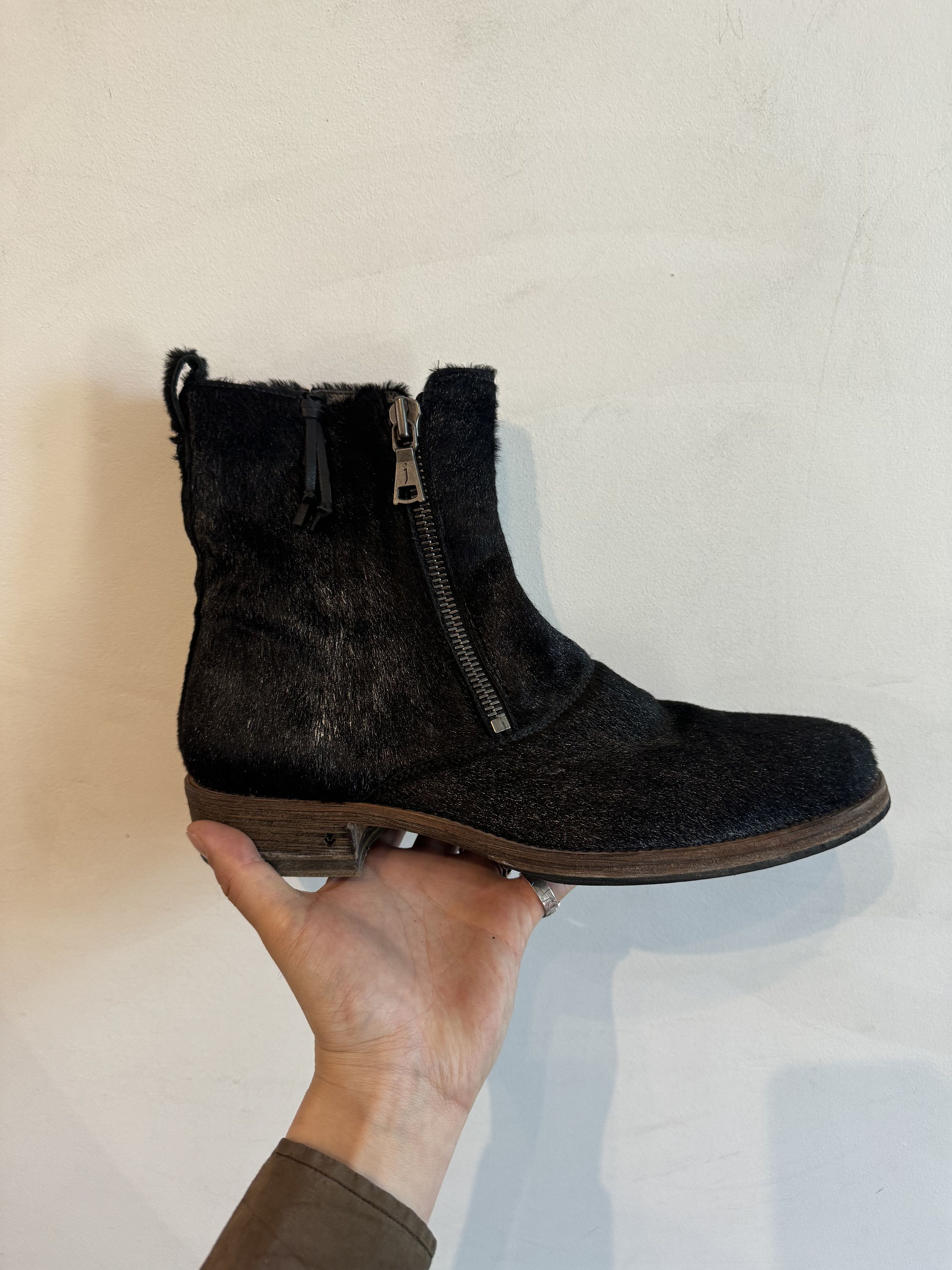 John Varvatos John Varvatos Collection Parisian Ponyhair Boots US 9 Size US 9 / EU 42 - 9 Thumbnail