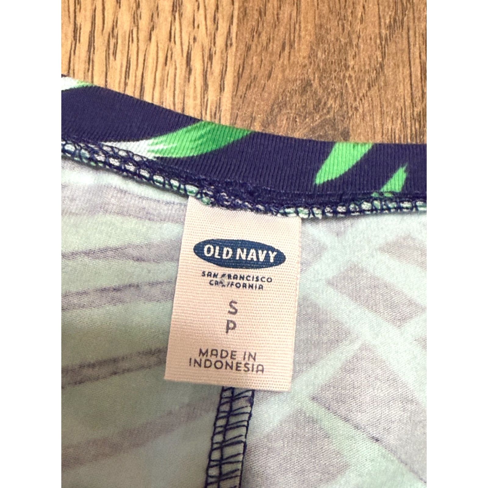 Old Navy Old Navy Dress Women’s Small Blue Green White Short Sleeve Allover Print Knee Length Casual Shift Dress with Free Returnss Size 28" / US 6 / IT 42 - 5 Thumbnail