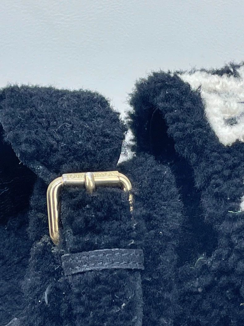 Louis Vuitton Louis Vuitton Black and white teddy furry slippers Size US 7.5 / IT 37.5 - 4 Thumbnail