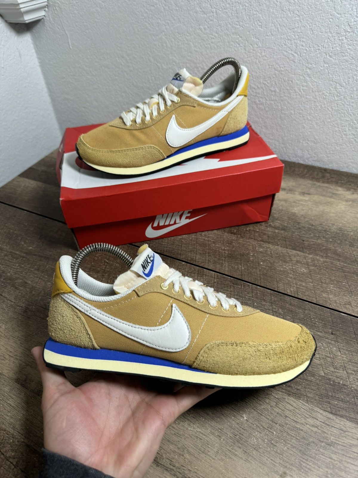 Nike Nike Women's Waffle Trainer 2 Warm Core Suede Shoes Size 7 Size US 7 / IT 37 - 1 Thumbnail