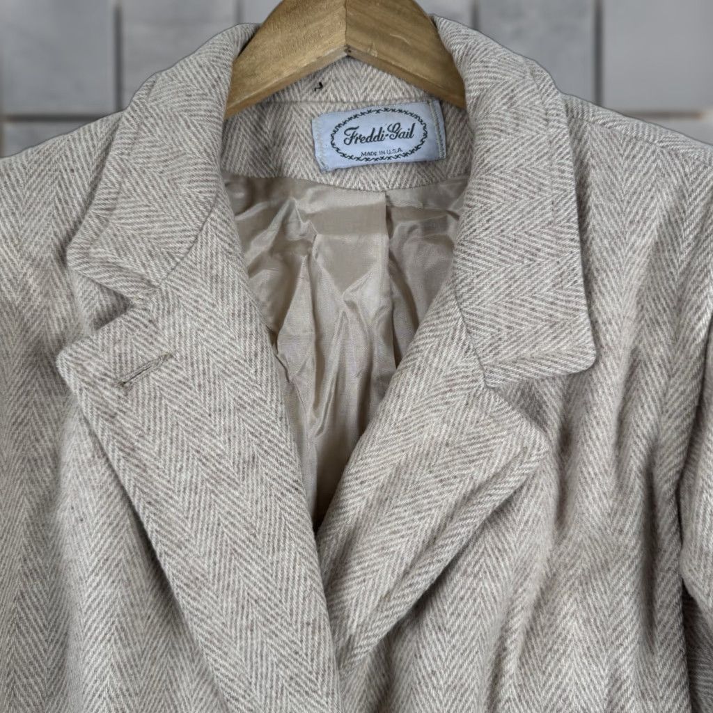 Vintage VINTAGE Freddi-Gail Wool Blend CREAM Double-Breasted Coat L Size L / US 10 / IT 46 - 1 Thumbnail