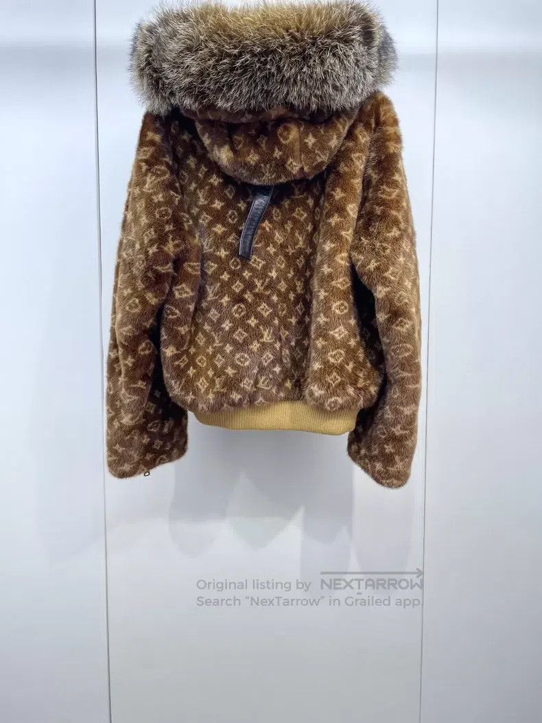 Louis Vuitton Louis Vuitton Presbyopic mink fur jacket Size XS / US 0-2 / IT 36-38 - 2 Thumbnail