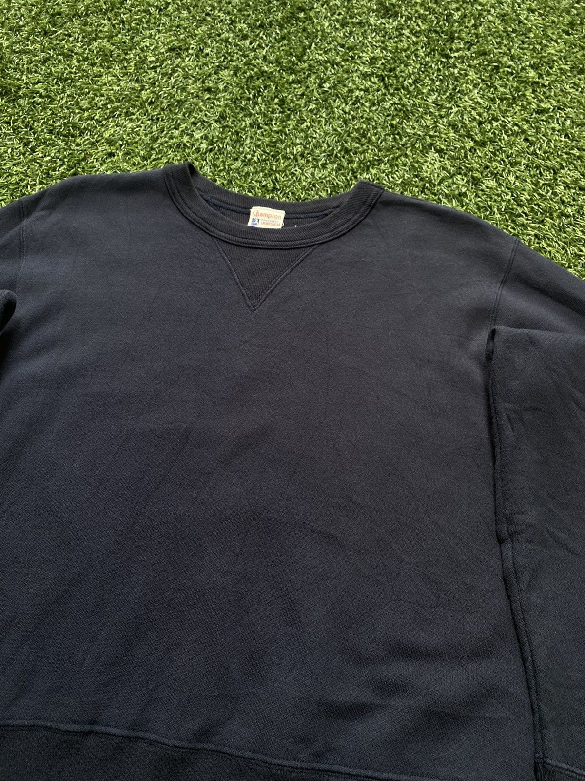 Champion Vintage 80s/90s Champion Running Man V Neck Crewneck Sweats Size US M / EU 48-50 / 2 - 4 Thumbnail