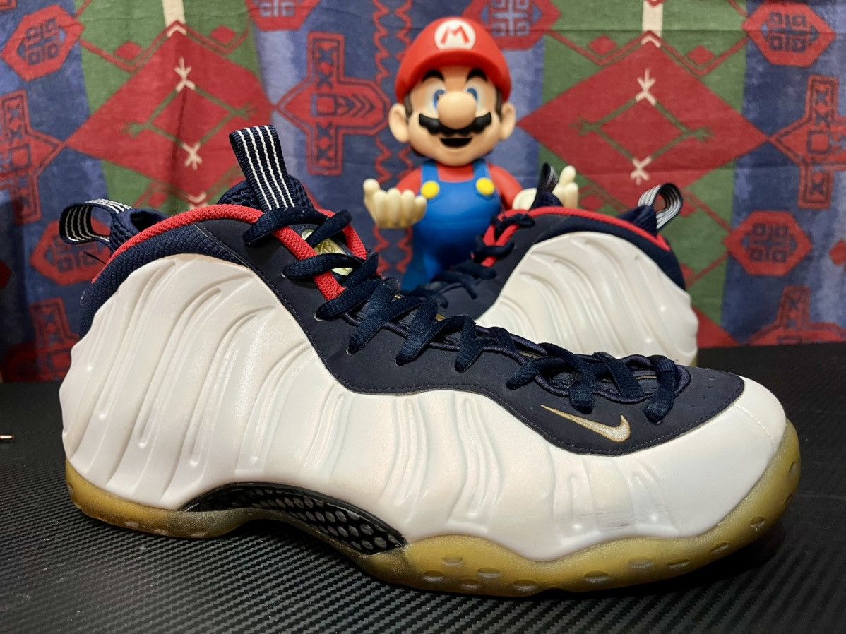 Nike Nike Olympic foam posit, USA gold medal Size US 11 / EU 44 - 1 Thumbnail