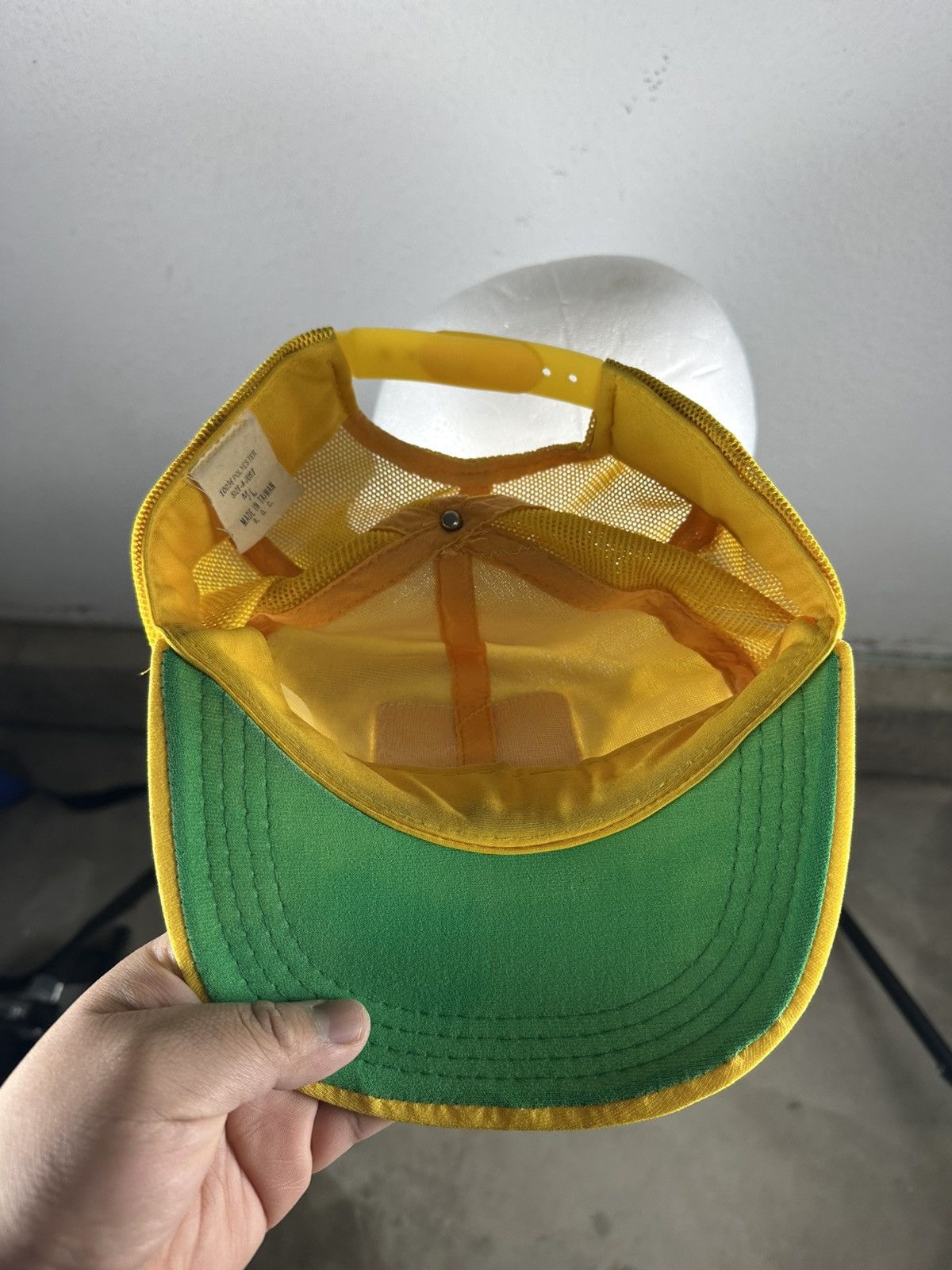 MLB 80s New York Yankees, yellow trucker hat Size ONE SIZE - 6 Thumbnail