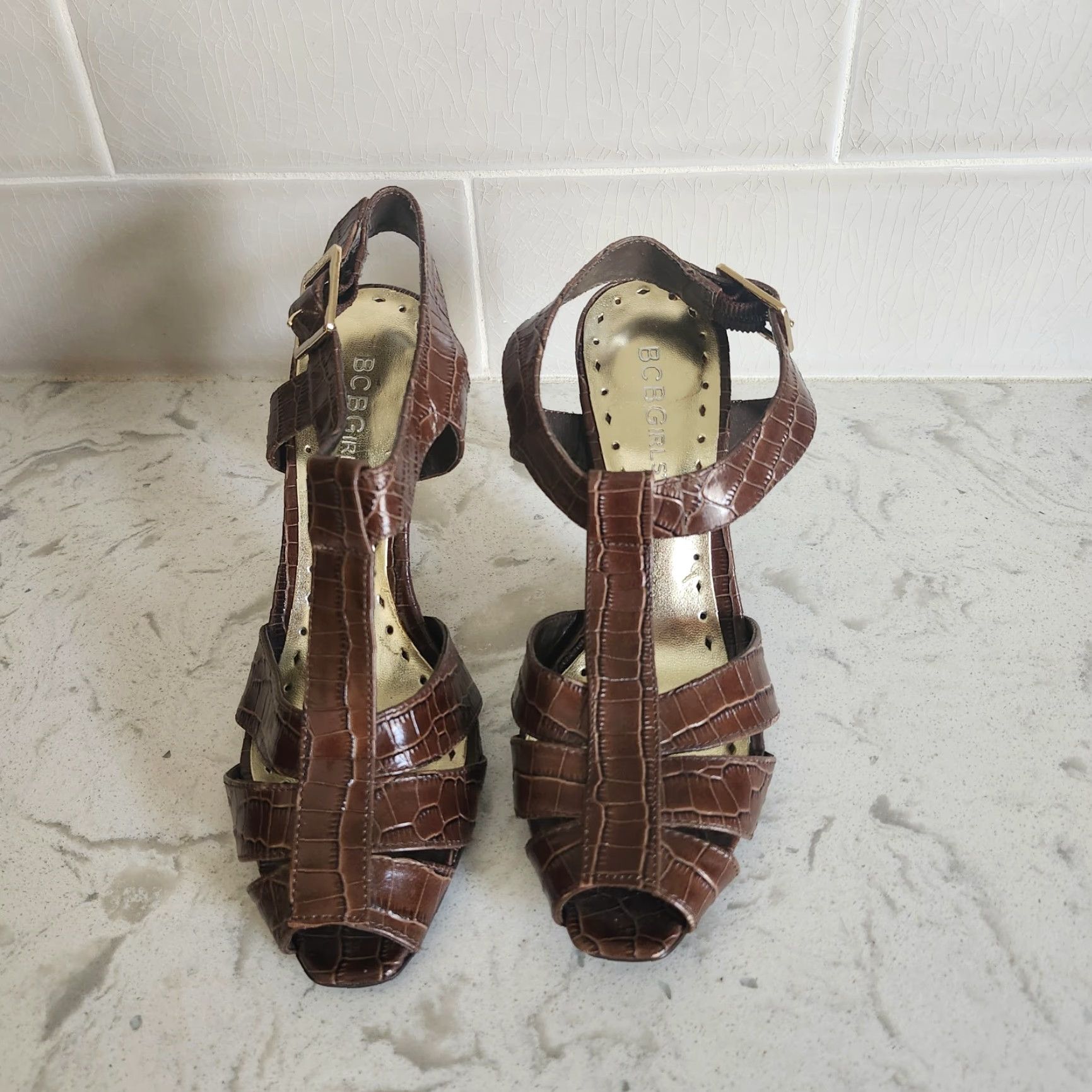 Vintage BCBGirls Women’s Brown Gold Peep Toe Strappy Heels Mary Jane 6B Brown Gold Strappy Heels Womens Shoes Size US 7 / IT 37 - 3 Thumbnail