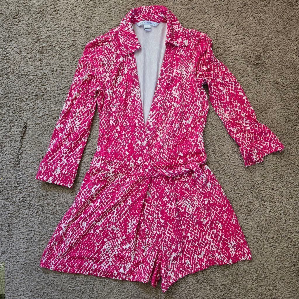 Diane von Furstenberg DVF Fuschia wrap romper Size 2 Pink display picture 1