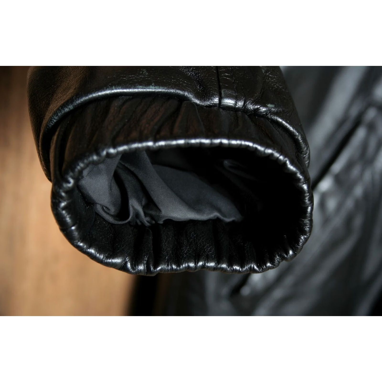 Vintage VINTAGE Wilsons Leather Black Parka Hooded Quilt Lined Faux Fur Leather Jacket Womens M Size Size M / US 6-8 / IT 42-44 - 5 Thumbnail