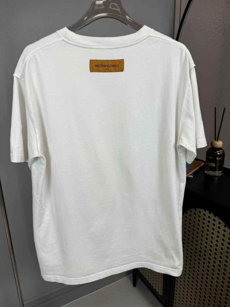 Louis Vuitton Louis Vuitton White graffiti embroidered short sleeves Size US L / EU 52-54 / 3 - 2 Thumbnail