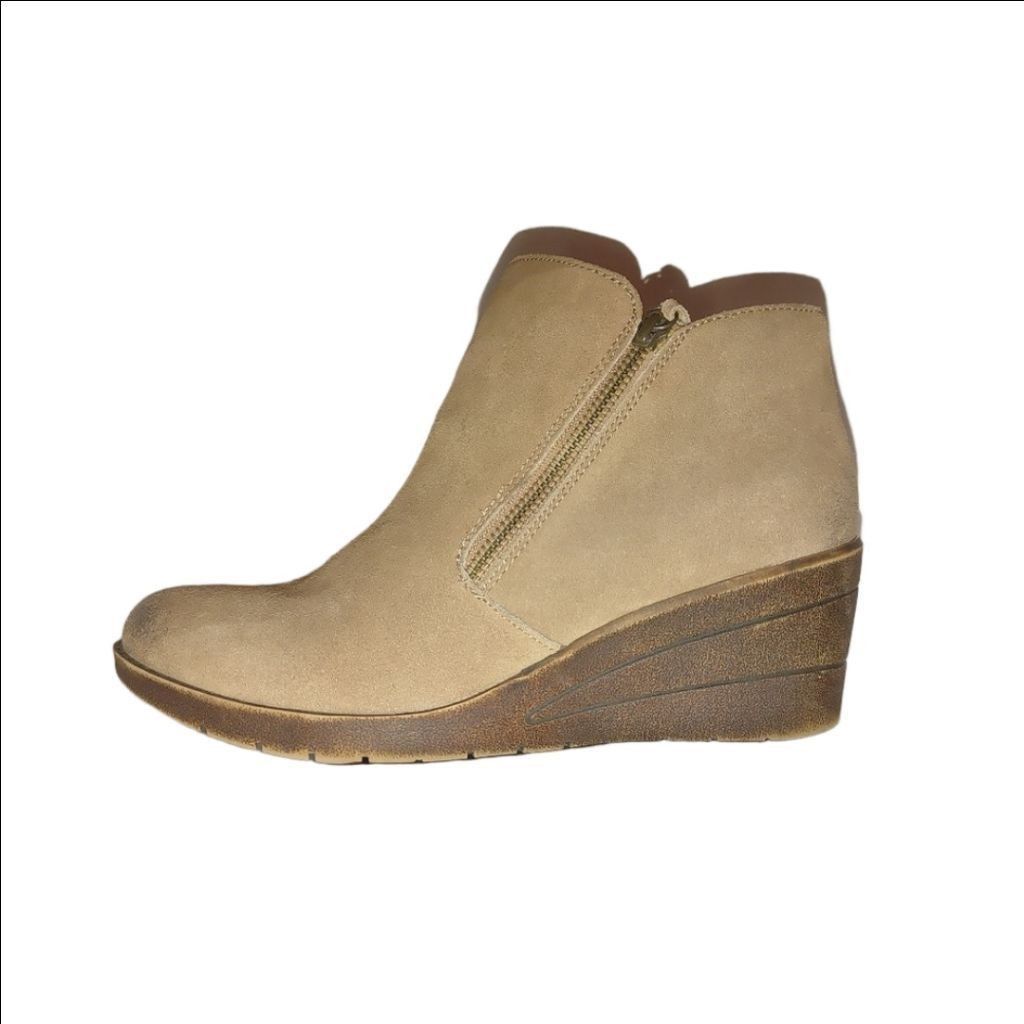 Soffe Sofft Courtnee Suede Wedge Boots Size 9.5M Size US 9.5 / IT 39.5 - 1 Thumbnail