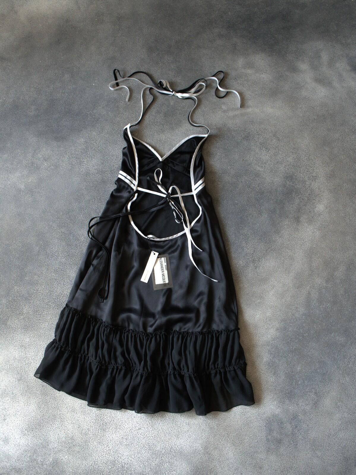 Alexander McQueen 1990ʼs Alexander McQueen Silk / Satin Slip Dress Open Back Size XS / US 0-2 / IT 36-38 - 11 Thumbnail